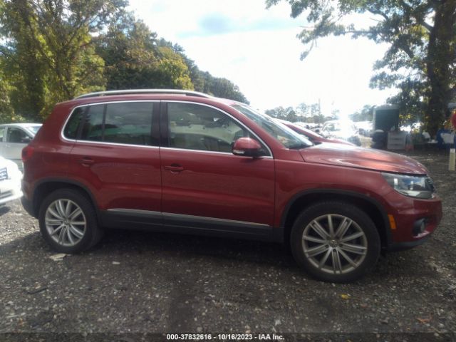 WVGAV7AX1FW097673 Volkswagen TIGUAN SE