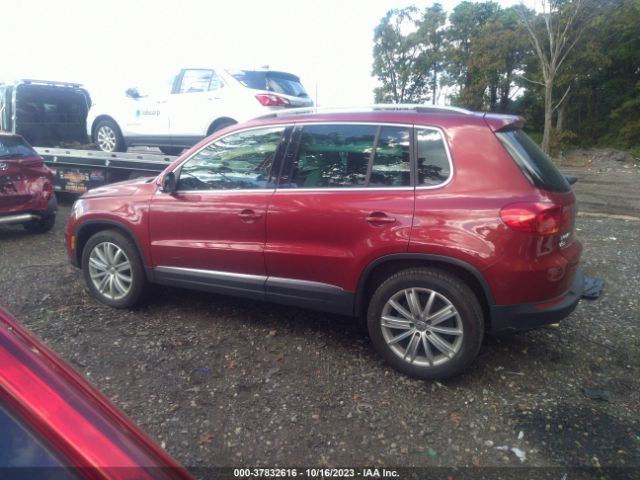 WVGAV7AX1FW097673 Volkswagen TIGUAN SE