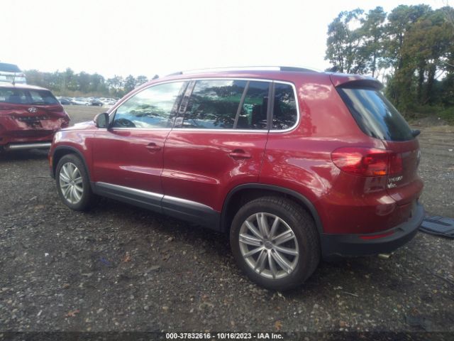 WVGAV7AX1FW097673 Volkswagen TIGUAN SE