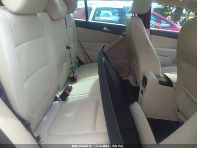 WVGAV7AX1FW097673 Volkswagen TIGUAN SE