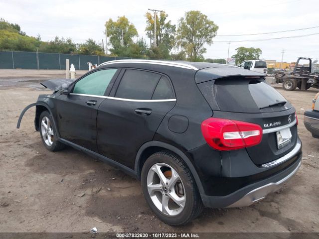 WDCTG4GBXJJ454057 Mercedes-Benz Gla Gla 250