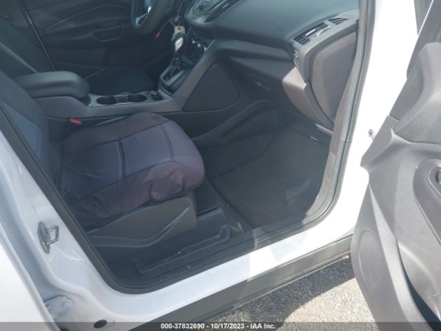 1FMCU0F77EUC27171 Ford ESCAPE S