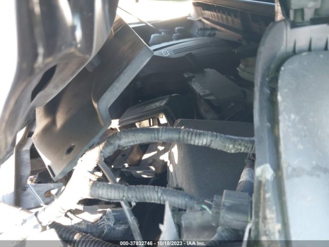 KNDMB5C12H6268019 KIA SEDONA LX
