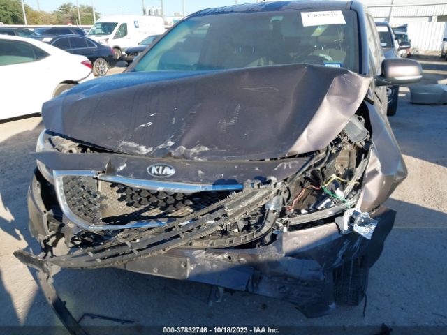 KNDMB5C12H6268019 KIA SEDONA LX