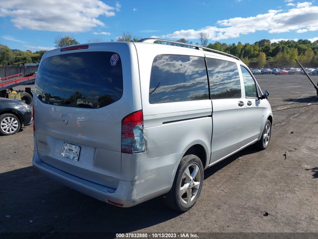 WD4PG2EE7G3061063 Mercedes-Benz METRIS PASSENGER VAN
