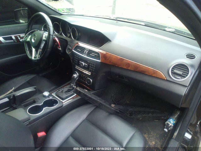 2013 MERCEDES-BENZ C 300 SPORT 4MATIC/LUXURY 4MATIC VIN: WDDGF8AB8DR256910
