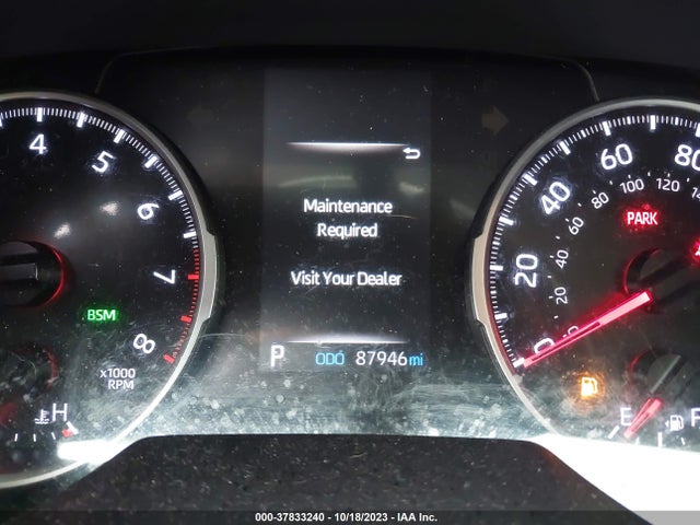 2019 TOYOTA RAV4 XLE VIN: JTMP1RFV4KD038538