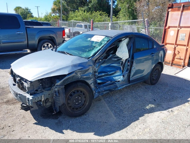 2011 MAZDA MAZDA3 I SPORT VIN: JM1BL1UG2B1395390