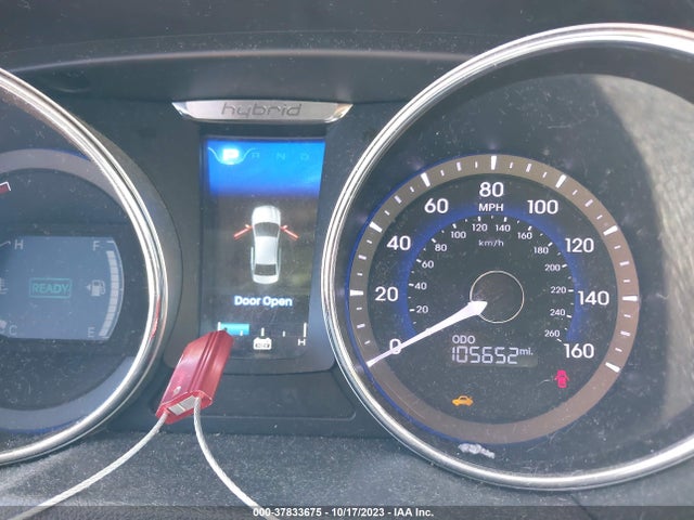 2015 HYUNDAI SONATA HYBRID VIN: KMHEC4A4XFA130792