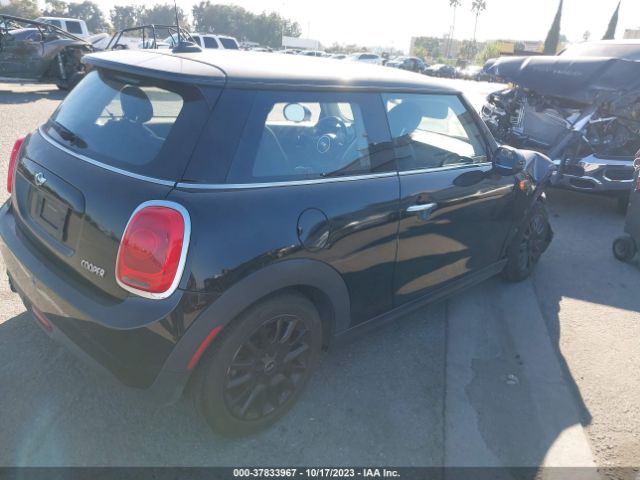 WMWXP5C38H2F61480 Mini Hardtop 2 Door Cooper