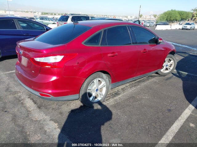 1FADP3F28EL185210 Ford FOCUS SE