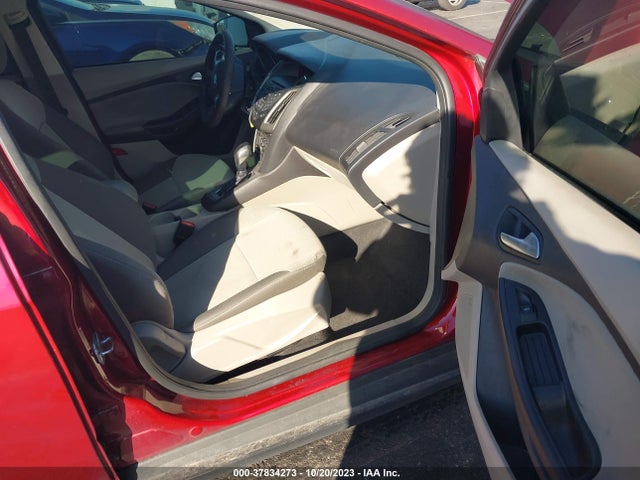 1FADP3F28EL185210 Ford FOCUS SE