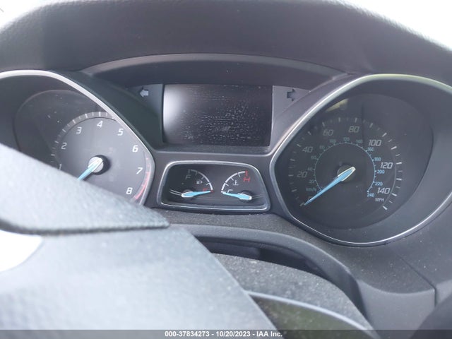 1FADP3F28EL185210 Ford FOCUS SE