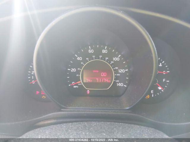 KNDJN2A24H7499843 KIA Soul Base