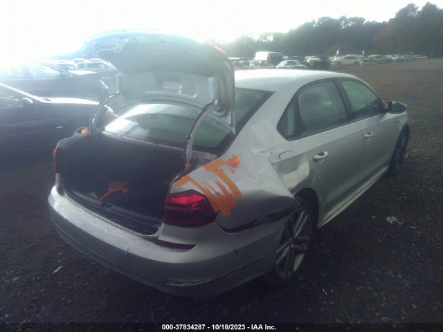 1VWAA7A32JC002705 Volkswagen Passat R-line
