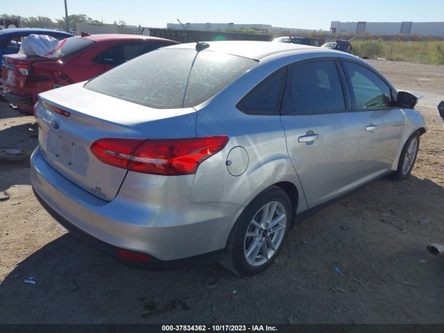 Ford FOCUS SE 2015 1FADP3F20FL218931 Image 4