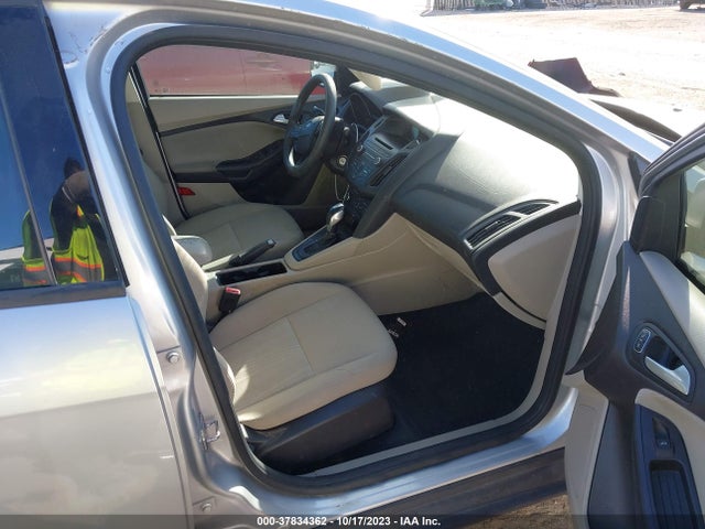 Ford FOCUS SE 2015 1FADP3F20FL218931 Image 5