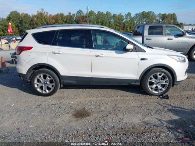 1FMCU9J99EUB91710 Ford Escape Titanium