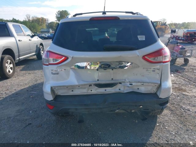1FMCU9J99EUB91710 Ford Escape Titanium