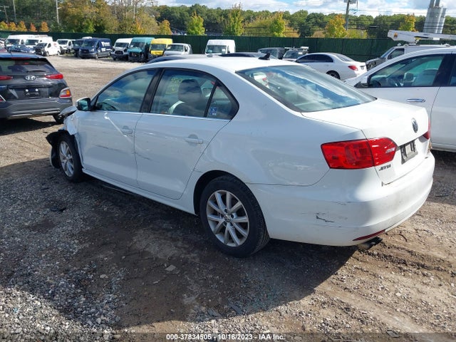 3VWD17AJ2EM308092 Volkswagen Jetta Sedan Se W/connectivity