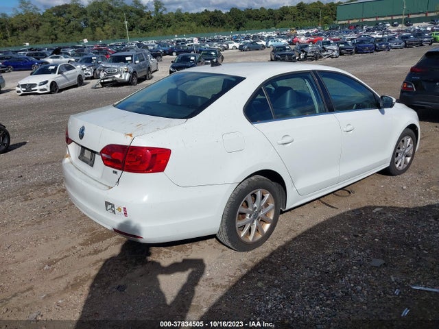 3VWD17AJ2EM308092 Volkswagen Jetta Sedan Se W/connectivity