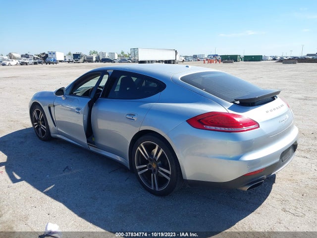 2015 PORSCHE PANAMERA WP0AA2A72FL003773 Photo 2