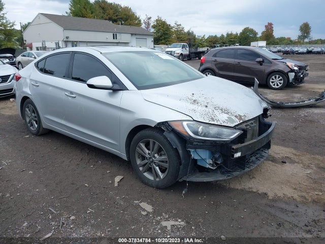 2018 5NPD84LF9JH226740 main image