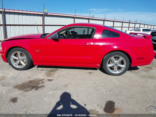 Продаж на аукціоні авто 2006 Ford Mustang Gt Deluxe, vin: 1ZVHT82H165191254, номер лоту: 37834878