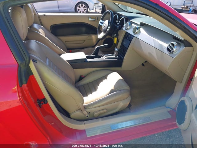 Продаж на аукціоні авто 2006 Ford Mustang Gt Deluxe, vin: 1ZVHT82H165191254, номер лоту: 37834878