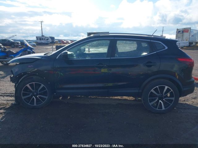 JN1BJ1CR7HW108424 Nissan Rogue Sport Sl