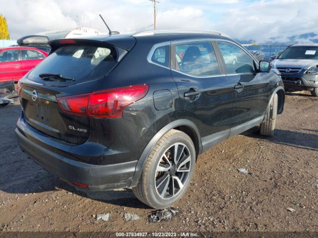 JN1BJ1CR7HW108424 Nissan Rogue Sport Sl
