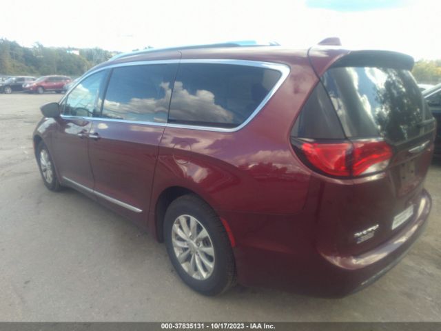 2018 CHRYSLER PACIFICA 2C4RC1BG8JR280580 Photo 2