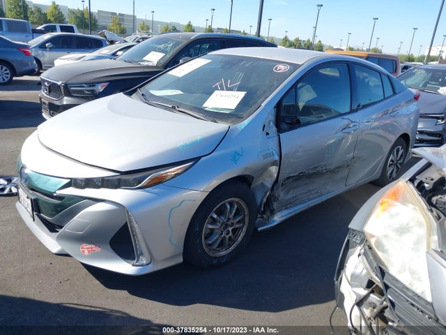 Toyota Prius Prime Plus/premium/advanced 2018 JTDKARFP3J3084765 Image 2