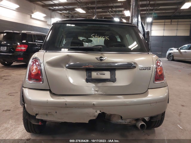 2009 MINI COOPER WMWMF335X9TW75663 Photo 5