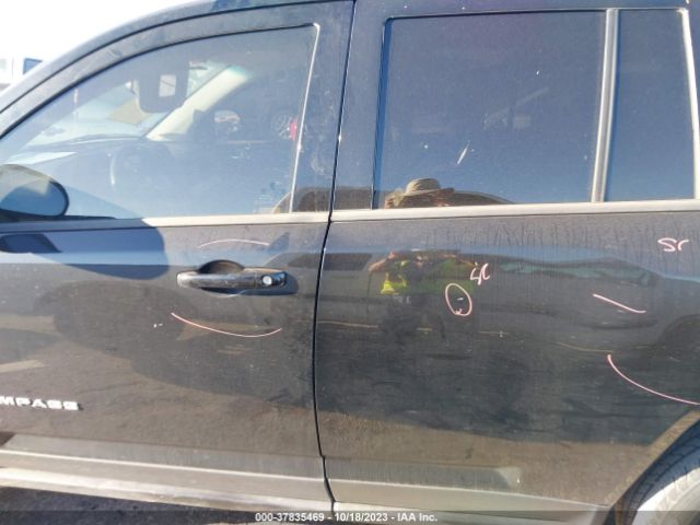 1C4NJDEB3ED831092 Jeep Compass Latitude