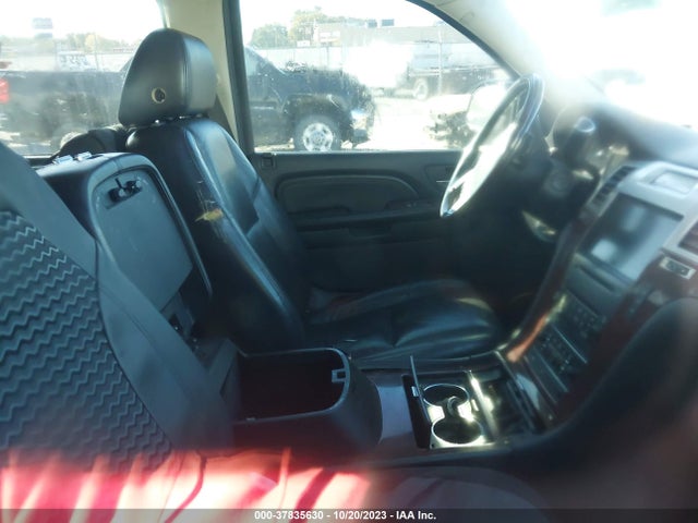 2007 CADILLAC ESCALADE ESV VIN: 1GYFK66817R274652