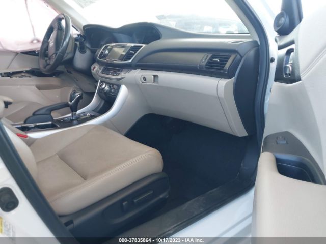 1HGCR6F72FA002041 Honda Accord Hybrid Touring