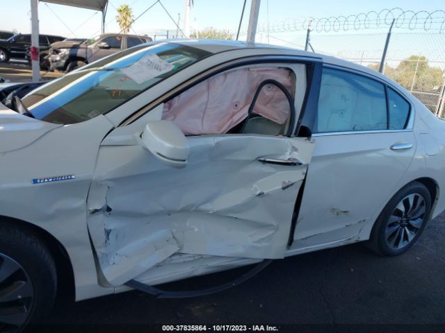 1HGCR6F72FA002041 Honda Accord Hybrid Touring