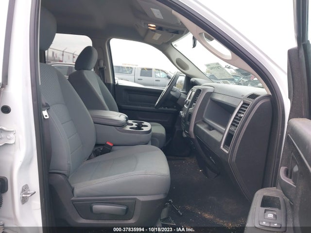 1C6RR7FG3KS643225 RAM 1500 Classic Express