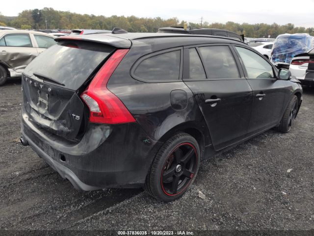 2018 VOLVO V60 YV140MEL5J2398656 Photo 3