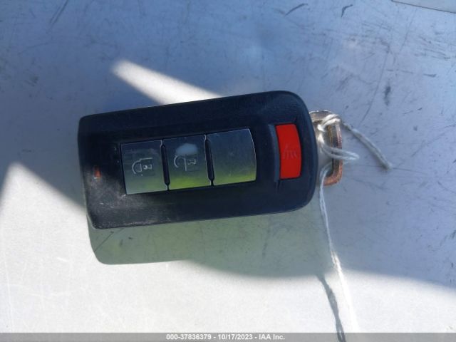 2010 MITSUBISHI OUTLANDER JA4JT4AX6AZ019013 Photo 10