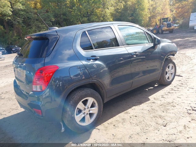 Chevrolet Trax Awd Ls 2022 KL7CJNSM7NB544558 Image 4
