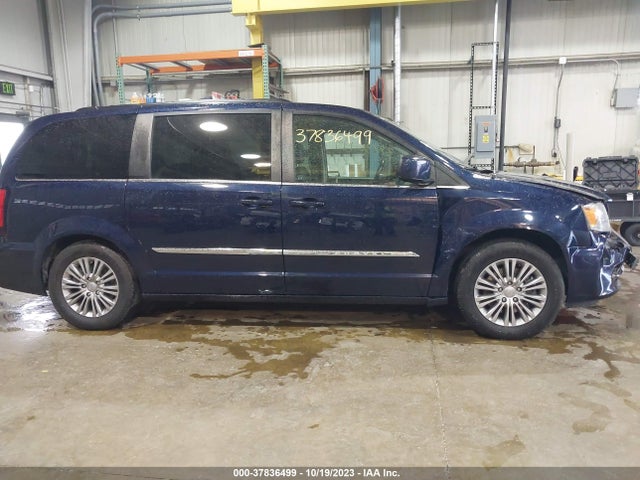2C4RC1CG7GR215243 Chrysler Town & Country Touring-l