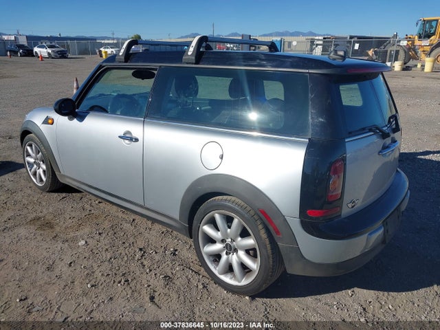 2009 MINI COOPER CLUBMAN WMWML33539TX50468 Photo 2