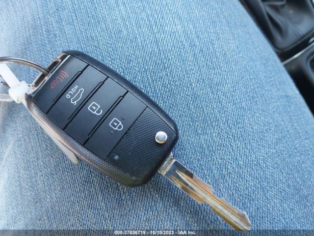 3KPFK4A73JE246704 KIA FORTE LX