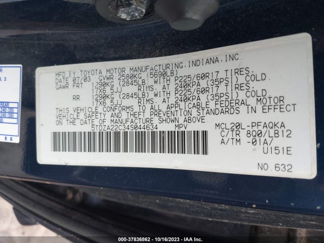 2004 TOYOTA SIENNA XLE VIN: 5TDZA22C34S044634
