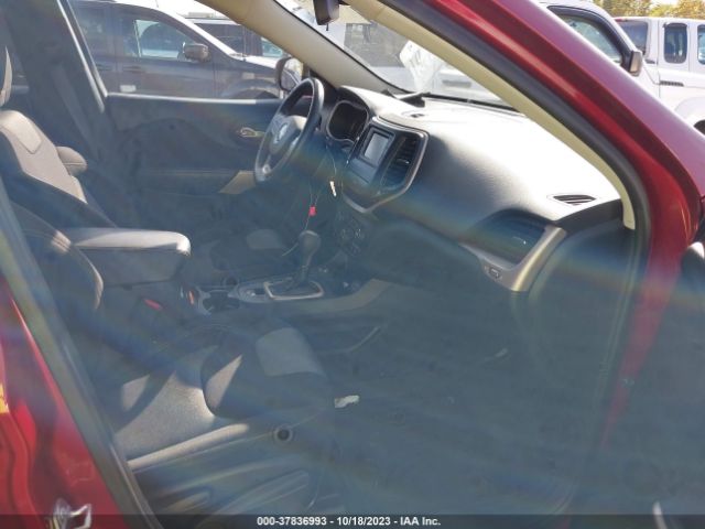 1C4PJMAB3HW633863 Jeep Cherokee Sport