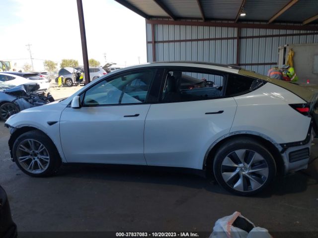 5YJYGDEE0MF094348 Tesla Model Y Long Range