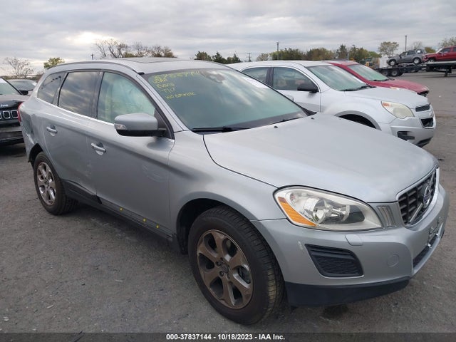 2013 VOLVO XC60 3.2L VIN: YV4952DL7D2398842
