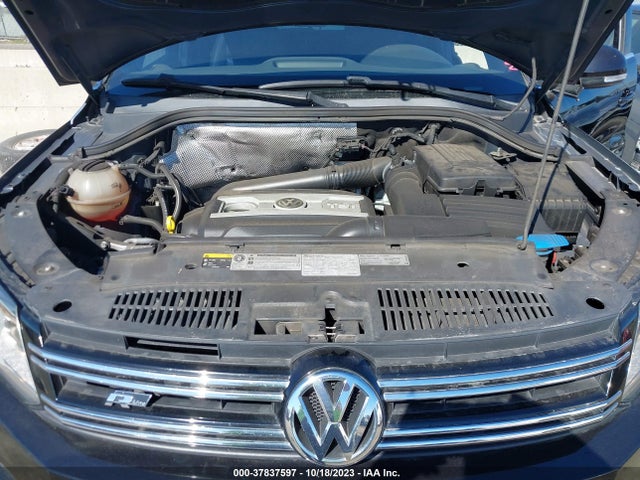WVGAV7AX7GW052514 Volkswagen Tiguan R-line